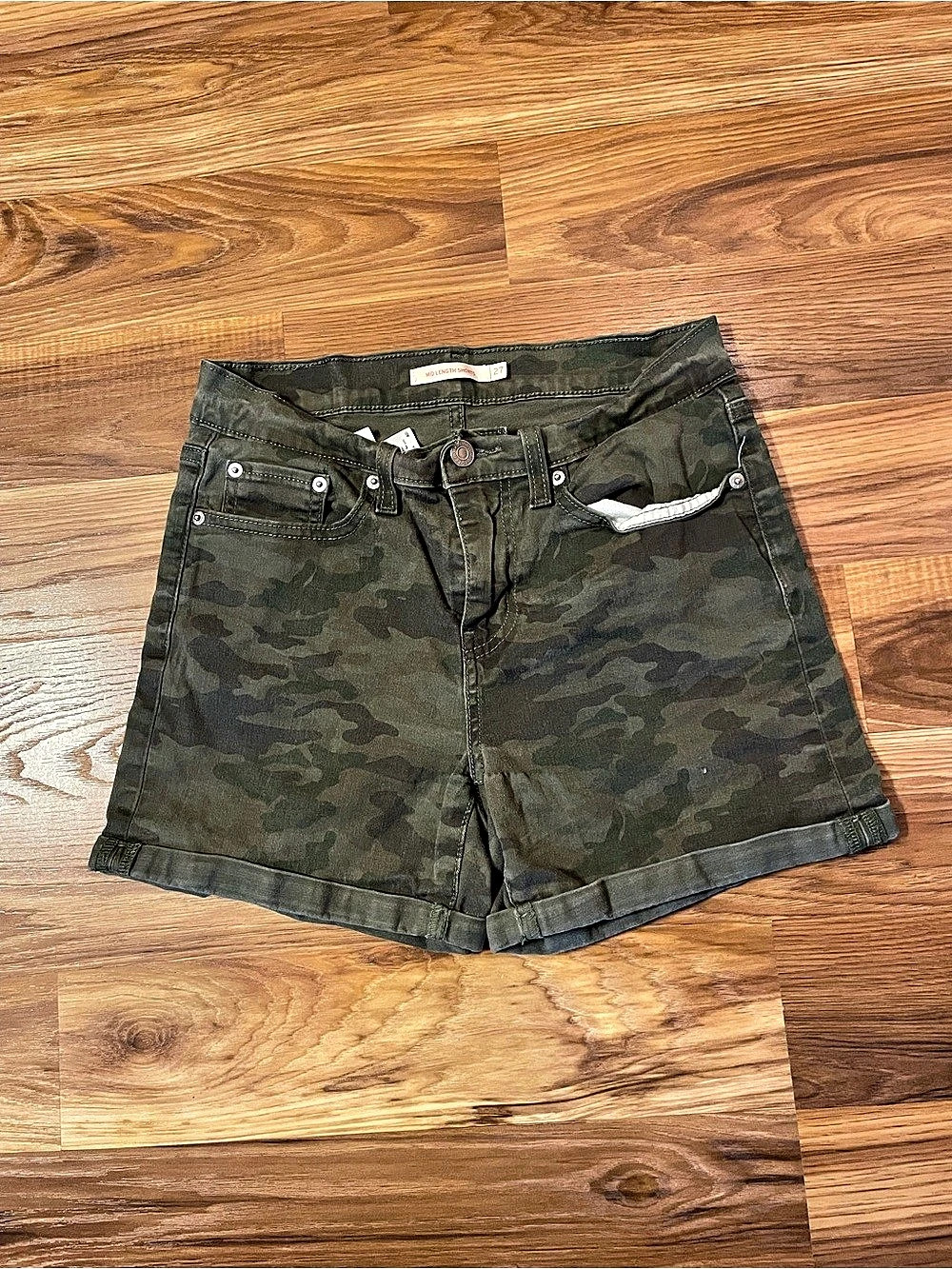 Levi's Mid Length Shorts Camo Cargo Shorts Waist 27
